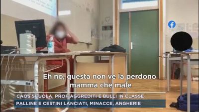 Caos scuola, prof aggrediti e bulli in classe