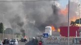 Esplosione di un distributore a Roma, terrore e decine di feriti