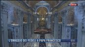 Breaking News delle 14.00 | L'omaggio dei fedeli a Papa Francesco