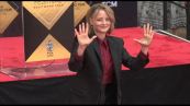 Jodie Foster lascia l'impronta delle mani sull'Hollywood Boulevard