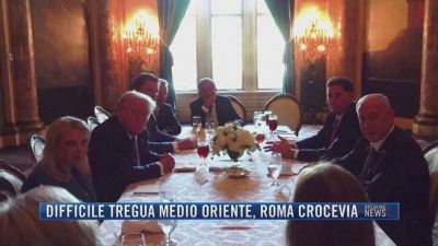 Breaking News delle 21.30 | Difficile tregua Medio Oriente, Roma crocevia