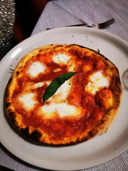 Retourner Pizzeria Ristorante Pizza Margherita