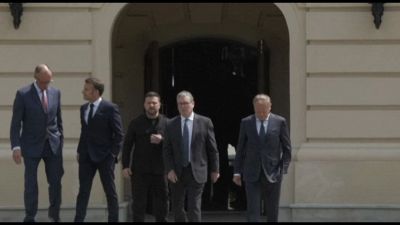 Zelensky: tregua mette basi per pace, Trump concorda