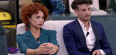 Al Grande fratello una settimana di amori che sbocciano e vecchi nemici