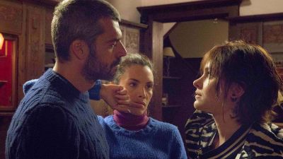 Cosa fai a capodanno? Argentero, Scamarcio e Lodovini diventano scambisti sotto le feste