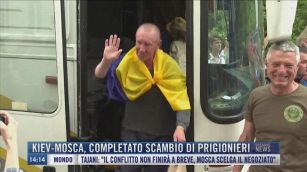 Breaking News delle 14.00 | Kiev-Mosca, completato scambio di prigionieri.