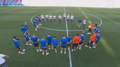 Inter, tutti a centrocampo e Inzaghi ordina: solo torello e 18 minuti di partita