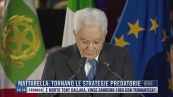 Breaking News delle 14.00 | Mattarella: "Tornano le strategie predatorie"