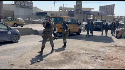 Cisgiordania, raid a Qalandiya: demolite attività commerciali