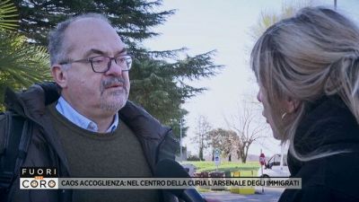 Caos accoglienza: nel centro della curia l'arsenale degli immigrati