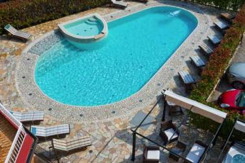 albergo con piscina - Hotel Corallo