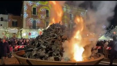 La tradizione del "Jò a Jò" a Corato: il grande falò per Santa Lucia