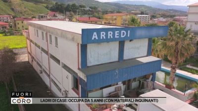 Ladri di case: occupa da 5 anni (con materiali inquinanti)