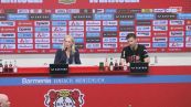 Festa Leverkusen: i giocatori lanciano birra a Xabi Alonso