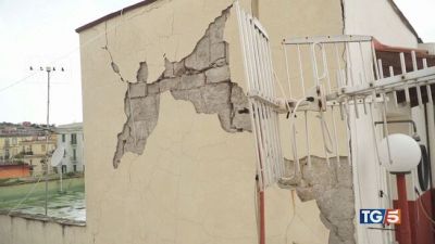 Possibili nuove scosse, paura ai Campi Flegrei