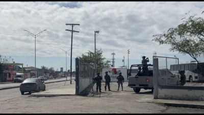 Marina messicana costruisce un campo per migranti vicino confine Usa