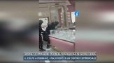 Roma, le immagini di un'altra rapina in gioielleria