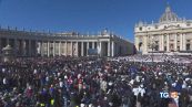 Folla di fedeli per Papa Francesco