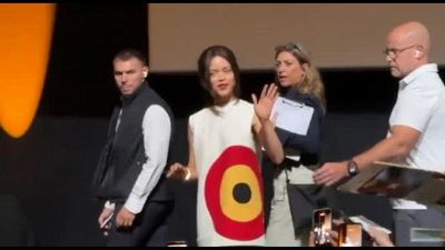 Festa di Roma, applausi e autografi per la "Wednesday" Jenna Ortega