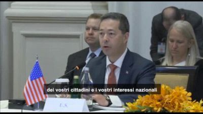 L'inviato di Trump difende i dazi al vertice ASEAN-USA in Cambogia