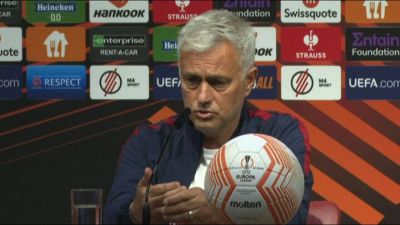 Mourinho: la storia non gioca, quando la partita inizia saremo lì