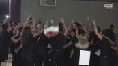Grande festa nello spogliatoio: i cori delle Azzurre