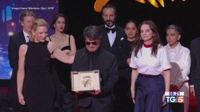 Cannes premia regista dissidente iraniano