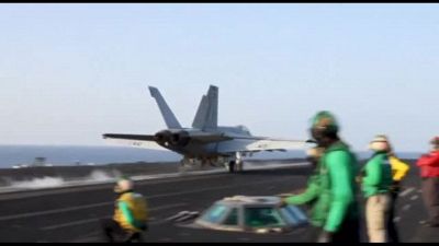 I jet decollano dalla Truman per colpire obiettivi Houthi in Yemen