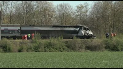 Francia, incidente tra un treno Tgv e un camion militare
