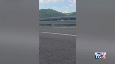 Il dramma sul viadotto dopo l'omicidio dell'ex