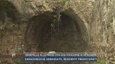 Orbetello alle prese con una invasione di moscerini