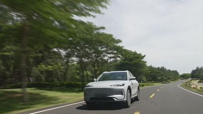 Geely EX5: il SUV elettrico sbarca anche in Europa