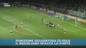 Hulk decide di distruggere la porta