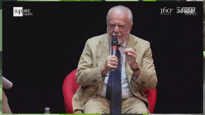 De Laurentiis: "Come dice Conte amma fatica' ancora"