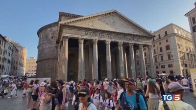 Ponte con il caldo, è boom di partenze