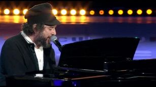 Vinicio Capossela sul palco di Musicultura incanta con "Bardamù"