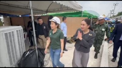Bangkok, la premier thailandese sul sito del palazzo crollato
