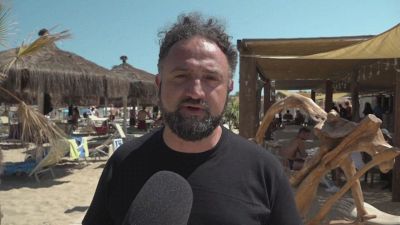 Stress in spiaggia, nel Gargano uno psicologo sotto l'ombrellone