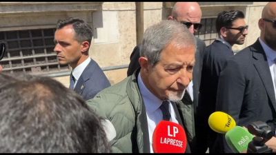 Papa, Musumeci: cerimonie 25 aprile consentite con sobrietà
