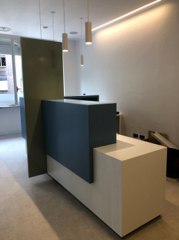 E.M. Design-Fabbro Canavese- scrivania reception