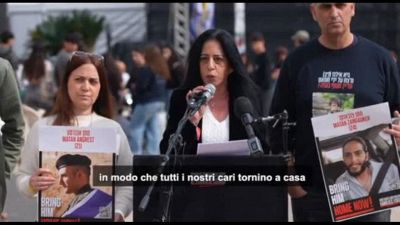 Le famiglie degli ostaggi: avanti finché tutti non saranno a casa