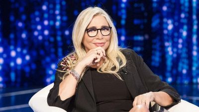 Mara Venier - Tutto sulla celebre conduttrice