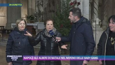 Napoli, sventato il furto dell'albero di Natale