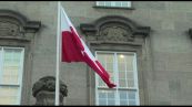 Parlamento danese accoglie funzionari Usa issando bandiera Groenlandia
