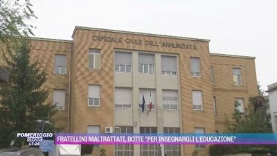 Fratellini maltrattati, botte per "insegnargli l'educazione"