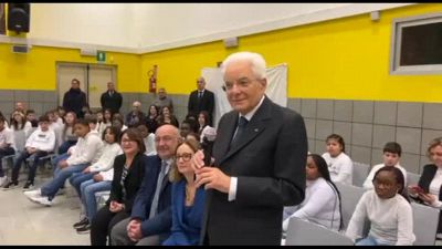 Mattarella in una scuola a Palermo: qui valori veri della convivenza