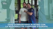 Gigio arriva in ritiro da campione