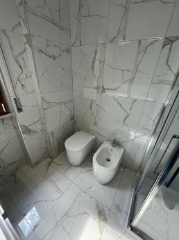 Rifacimento bagno in marmo - Termoidraulica Biemme Monza