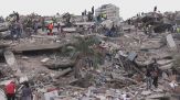Nuove scosse e miracoli, oltre 1700 morti, salvo bimbo di 12 anni