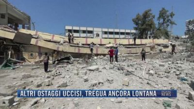 Breaking News delle 21.30 | Altri ostaggi uccisi, tregua ancora lontana